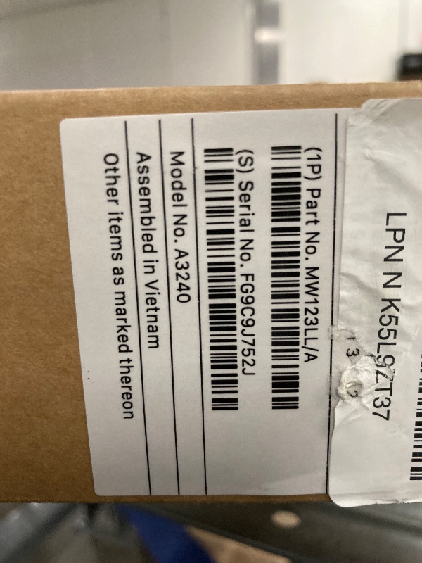 Photo 1 of **Factory Sealed, its not permitted to Return, Not Refund**Apple 2025 MacBook Air 13-inch Laptop with M4 chip: Built for Apple Intelligence, 13.6-inch Liquid Retina Display, 16GB Unified Memory, 256GB SSD Storage, 12MP Center Stage Camera, Touch ID; Midni