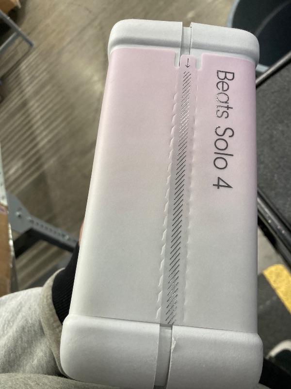 Photo 1 of ***********FACTORY SEALED, NO RETURNS, NO REFUNDS IF OPENED ****** Beats Solo 4 - Wireless On-Ear Bluetooth Headphones, Up to 50-Hour Battery Life, Ultra-Lightweight Comfort, Powerful and Balanced Sound, Apple & Android Compatible - Cloud Pink   *********