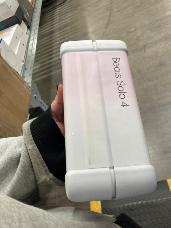 Photo 1 of ***********FACTORY SEALED, NO RETURNS, NO REFUNDS IF OPENED ********Beats Solo 4 - Wireless On-Ear Bluetooth Headphones, Up to 50-Hour Battery Life, Ultra-Lightweight Comfort, Powerful and Balanced Sound, Apple & Android Compatible - Cloud Pink***********
