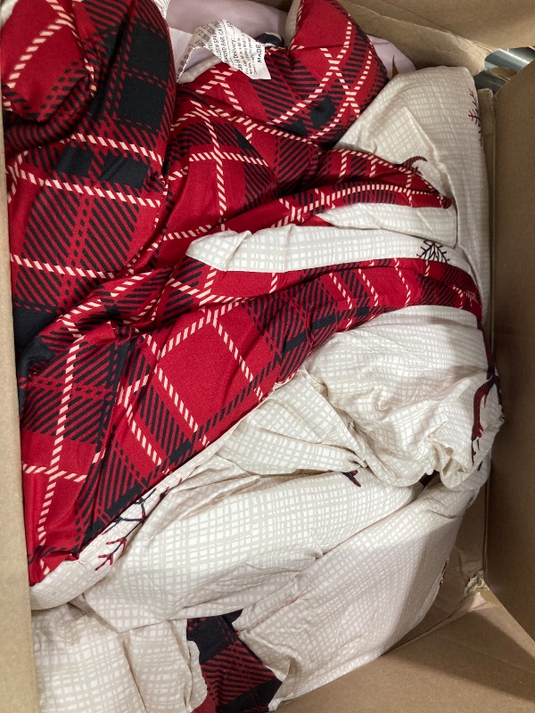 Photo 1 of Comforter Set Twin Size