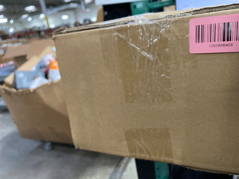 Photo 1 of 120 Pcs 16" Wire Hangers Bulk Metal Wire Hangers for Clothes Dry Cleaner Hanger for Coat (White)