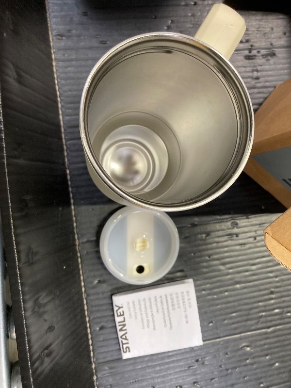 Photo 1 of ***STRAW MISSING***STANLEY Quencher ProTour Flip Straw Tumbler with Leakproof Lid 40 oz | Built-In Straw and Handle | Cup Holder Compatible for Travel | Insulated Stainless Steel Cup | BPA-Free | Cream***STRAW MISSING***