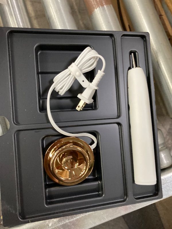 Photo 1 of **MISSING PARTS**Philips Sonicare DiamondClean Smart 9700 Electric Toothbrush, Sonic Toothbrush with App, Pressure Sensor, Brush Head Detection, 5 Brushing Modes and 3 Intensity Levels, Rosegold, HX9957/81