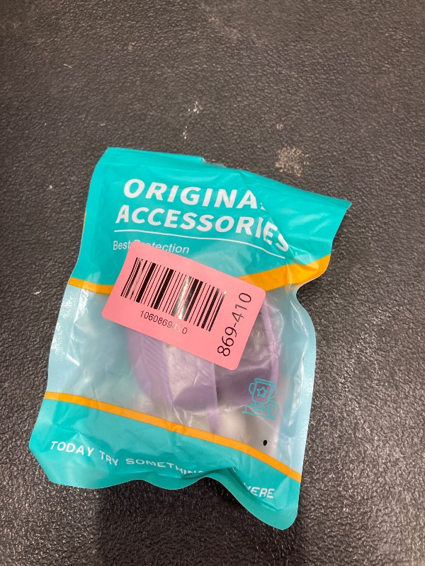 Photo 1 of [Upgrade] VAEKNVG Silicone Case Compatible for Raycon Everyday Earbuds (2024 Edition), Shockproof Protective Earbuds Case with Carabiner Accessories (Purple)