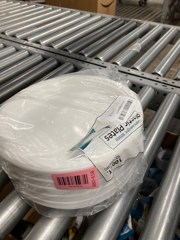 Photo 1 of 100 Count Disposable 10 Inch White Plastic Dinner Plates Extra Large