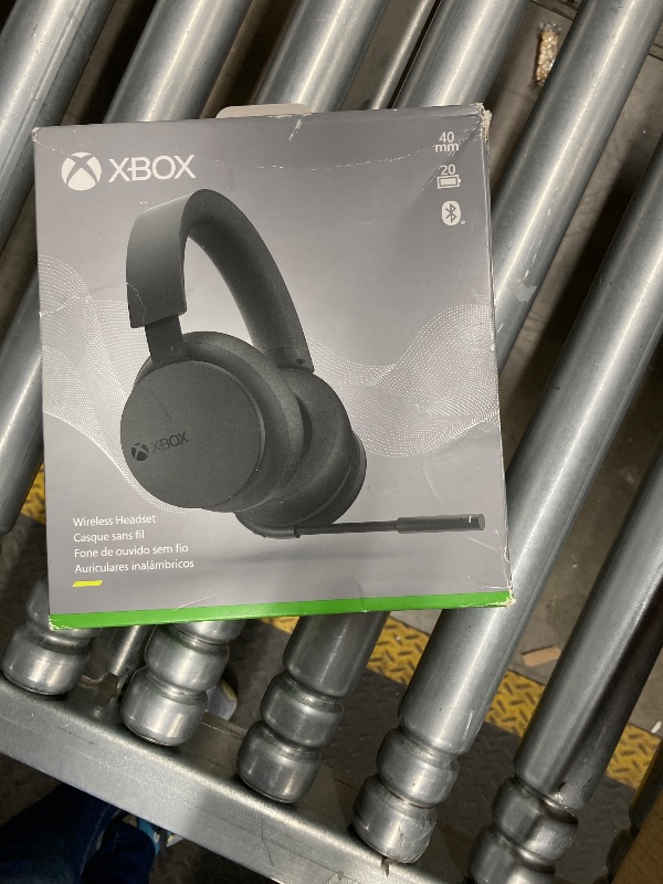 Photo 1 of ***broken to use to parts, missing charger**Xbox Wireless Gaming Headset – Over Ear Headphones – Spatial Audio with Dolby Atmos, Windows Sonic Series X|S, One, Windows PC, Mobile – Carbon Black