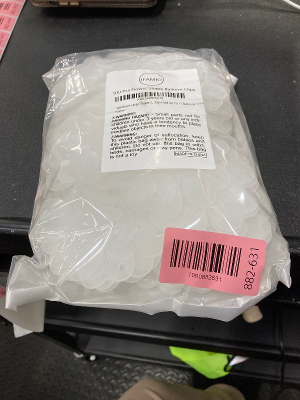 Photo 1 of 100 Pieces Large Flower Shape Balloon Clips Balloon Holder Flower Clips Party Supplies for Wedding Baby Shower Birthday Party Decoration - Each Clip Can Hold Up To 11 Balloons