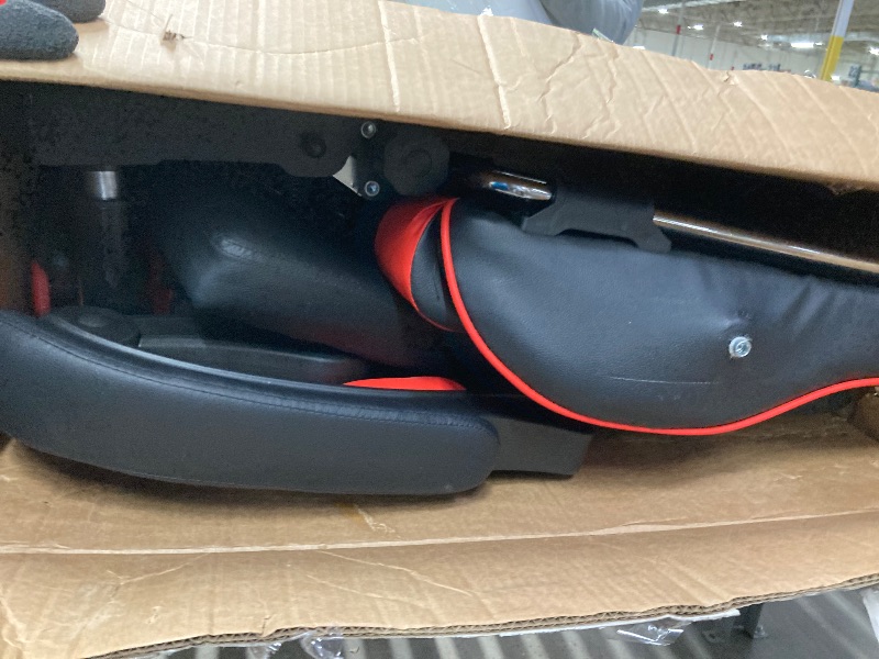 Photo 1 of **SLICED CUSHION**


Gaming Chair, Seenda Ergonomic Video Game Chair with Footrest and Lumbar Support,Computer Chair Height Adjustable with Swivel Seat and Headrest