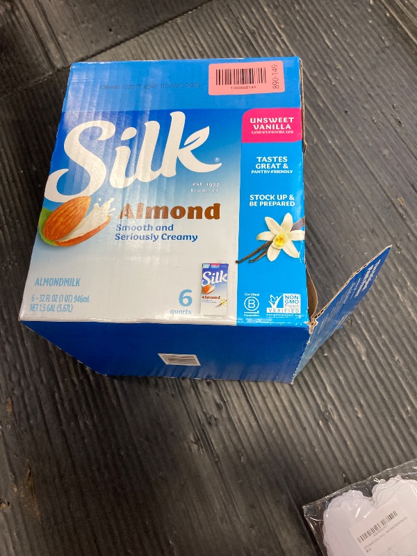 Photo 1 of ******* EXP 02/AUG/2025***** Silk Shelf-Stable Almond Milk, Unsweetened Vanilla, Dairy-Free, Vegan, Non-GMO Project Verified, 1 Quart (Pack of 6)