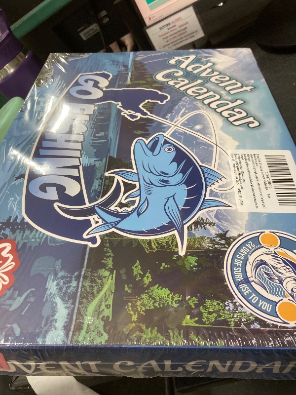 Photo 1 of *FACTORY SEALED* Einailvk Fishing Advent Calendar 2025 for Adult Men Teen Boys, 24 Days Fishing Tackle Accessories Kit Christmas Countdown Fishing Gifts with Fishing Lures for Dad Husband Boyfriend Fish Lovers