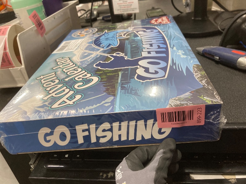 Photo 1 of *FACTORY SEALED* Einailvk Fishing Advent Calendar 2025 for Adult Men Teen Boys, 24 Days Fishing Tackle Accessories Kit Christmas Countdown Fishing Gifts with Fishing Lures for Dad Husband Boyfriend Fish Lovers