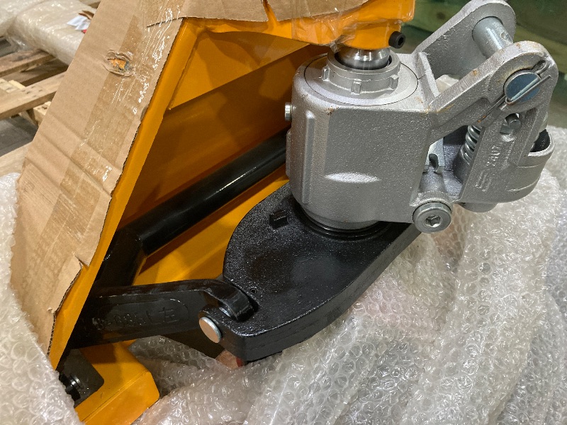 Photo 1 of *HEAVY* *Missing Handle* *Rust?/Dirty/Scratched* Pallet Jack, 6,000 LB Capacity,27" x 48" Pallet Truck