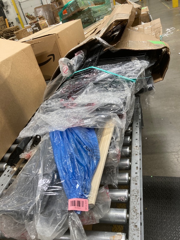 Photo 1 of *Size unknown* Bedframe, Black 