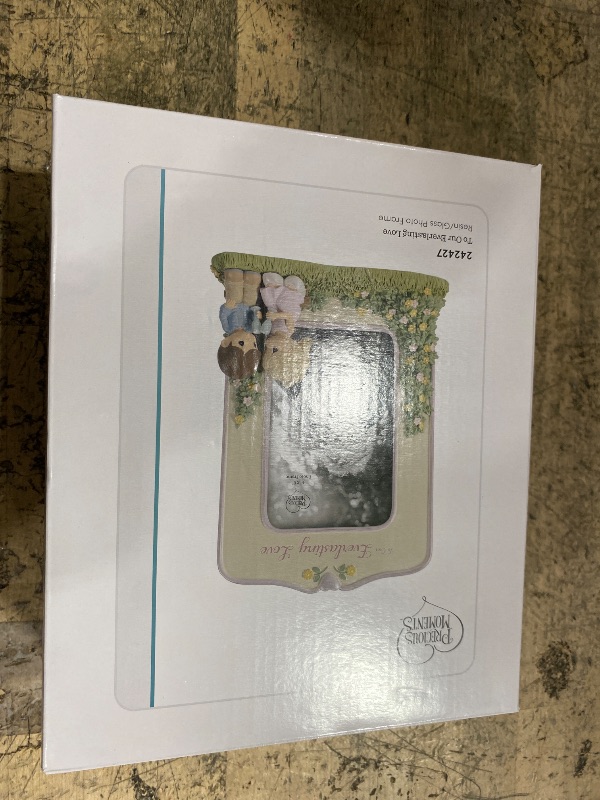 Photo 1 of **GLASS HAS A CRACK**Precious Moments Couples Photo Frame | To Our Everlasting Love Resin/Glass Photo Frame | Gift for Couples, Wife, Girlfriend | Valentine's Day Gift | 4" x 6" Picture