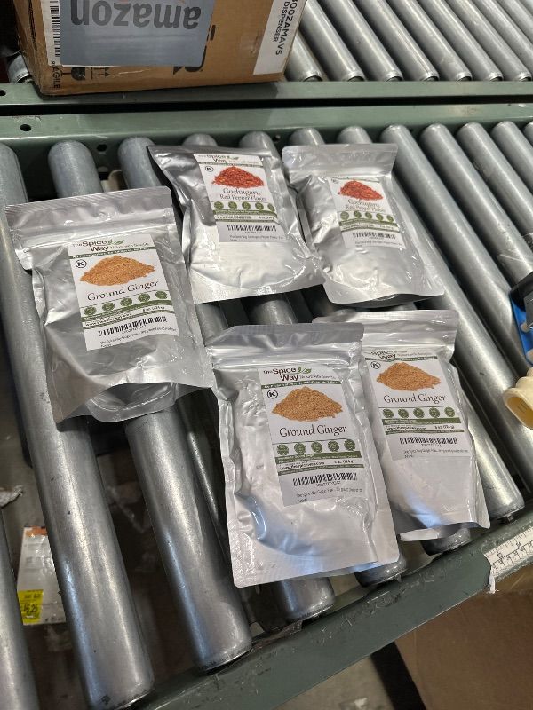 Photo 1 of *** BEST BY 2/29/2028 *** The Spie Way Ground Ginger and Gochugaru Red Pepper FLakes, 8 oz, 5 packs