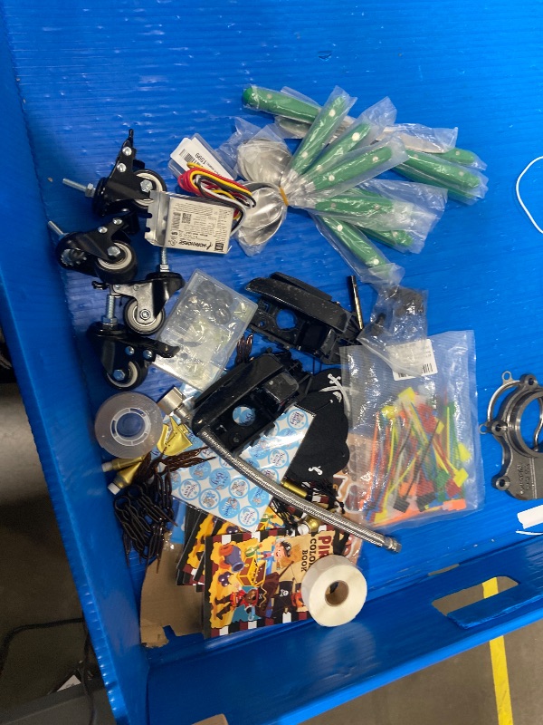 Photo 1 of ***Miscellaneous home goods/car accessories/decorations/spoons/stickers/wheels/headphones/butter knifes
