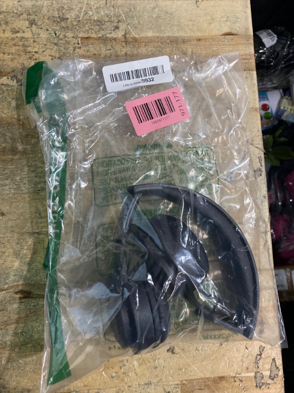 Photo 1 of ***UNTESTED/ MISSING POWER CORD*** scorking Kids Bluetooth Headphones, Over Ear Children's Wireless Bluetooth 5.3 Headsets, Built-in Mic, Comfortable Wear & HD Sound, Kids Headphones for Boys Girls School Travel iPad Tablet (Black)