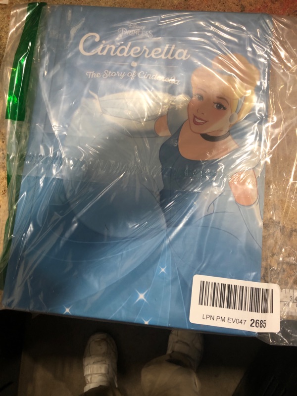 Photo 1 of **USED/MINOR DAMAGE**Cinderella: The Story of Cinderella