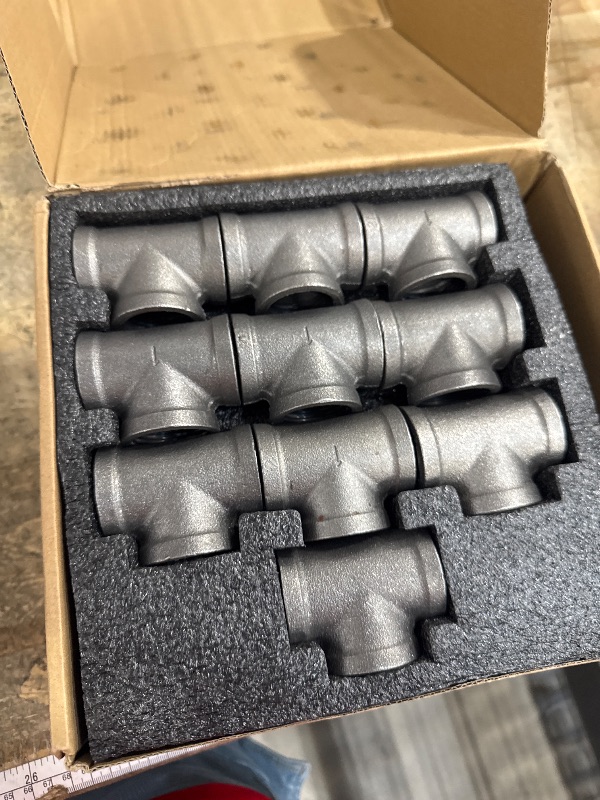 Photo 1 of 1" Thereaded Tee & Elbow, 30 Pack Industrial Cast Malleable Iron Pipe Elbow/Tee for Steampunk Vintage DIY Pipe Decor Project/Furniture/Shelving Decoration (30, 1 Inch)