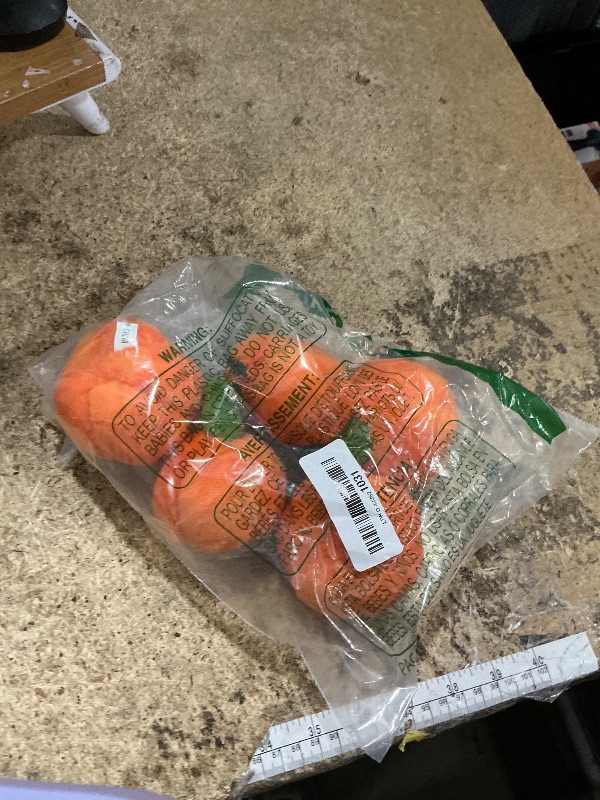 Photo 1 of ***PARTIAL SET 4*** Guiqulai 5 Pcs Halloween Pumpkin Plush Keychain Horror Pumpkin Keychain Soft Ornaments Plush Toy for Party Favors Bag Charm