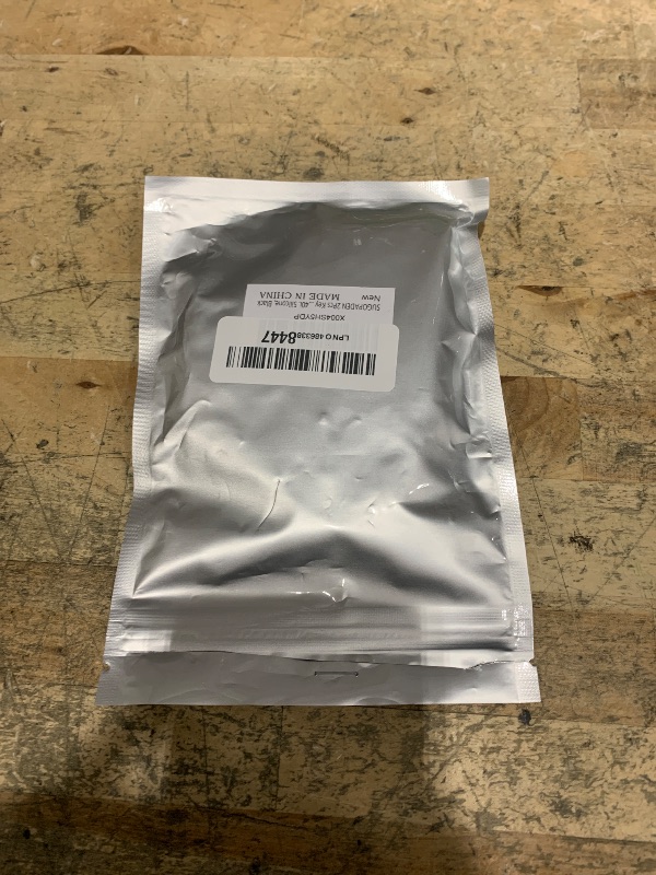 Photo 1 of ***DIRTY*** SUGOPADEN 2Pcs Key Fob Cover Compatible with BMW X1 X2 X3 X4 X5 X6 X7 2 3 4 5 6 7 8 Series M2 M3 M4 M5 M8 I4 Z4 2015-2026, Silicone, Black