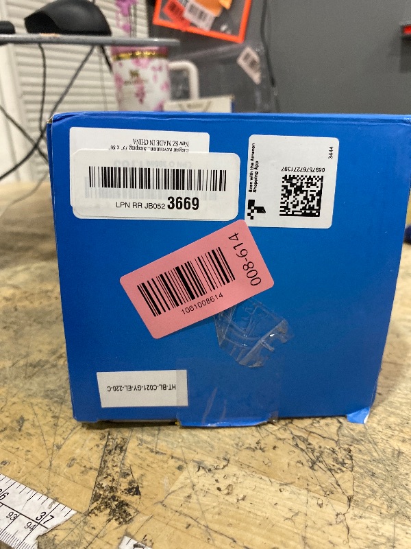 Photo 1 of **HAS FABRIC PULLS** Elegear Revolutionary Cooling Blanket Queen Absorbs Heat to Keep Body Cool for Night Sweats, Arc-Chill3.0 Cool Fiber Q-Max>0.5 for Hot Sleepers, Lightweight Summer Cold Blankets for Sleeping 79“ x 86”