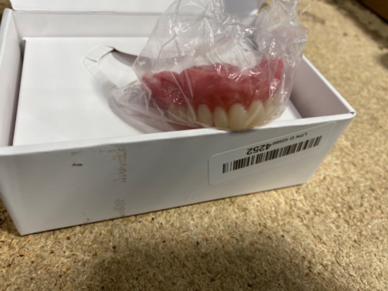 Photo 1 of ***SEE NOTES****Easy Denture, Boil-and-Bite Functional Denture, Self-fit at Home, Fully Adjustable for Narrow or Wide Arches, Long or Short-term Solution, Eat, Drink and Smile Confidently, Medium/Large Denture Set