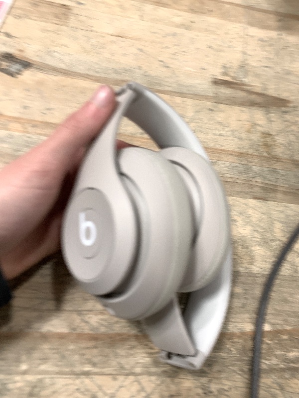 Photo 1 of ***(MINOR DAMAGE/ SEE NOTES BEFORE BIDDING)***Beats Studio Pro-Premium Wireless Over-Ear Headphones- Up to 40-Hour Battery Life, Active Noise Cancelling, USB-C Lossless Audio, Apple & Android Compatible- Sandstone