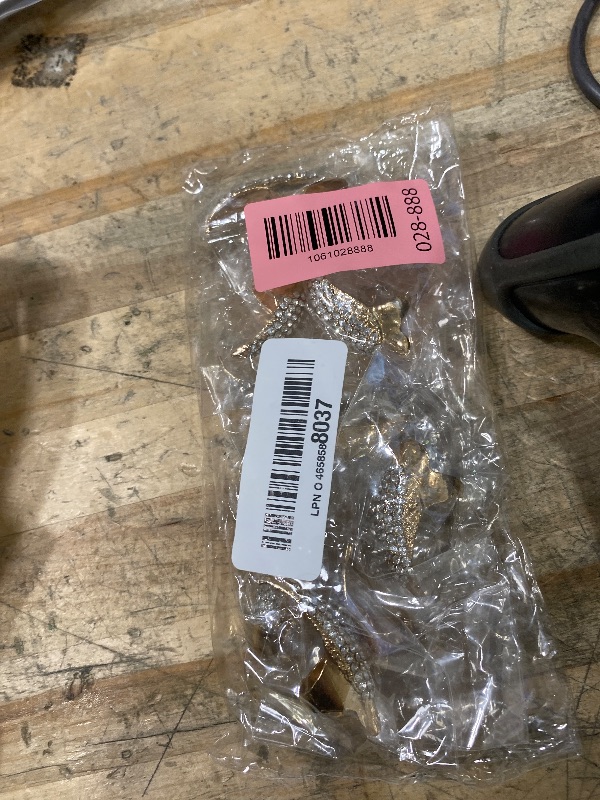 Photo 1 of 10 Pcs Halloween Costume Claws Fake Nails Ring Set, Gothic Punk Crystal Full Finger Rings 3 Sizes Retro Metal Paved Paw Bend Fingertip Claw Rings for women Men Nail Art Holiday Party (Golden)