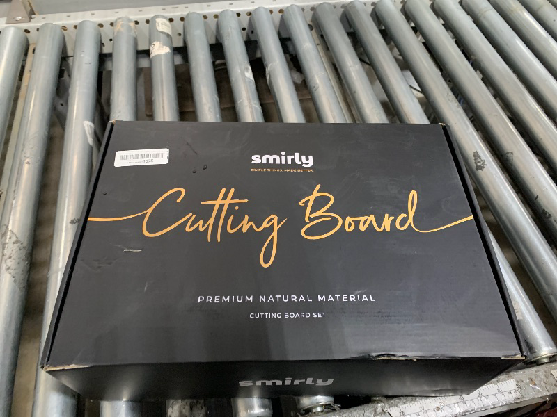 Photo 1 of (used) SMIRLY Wooden Cutting Boards For Kitchen Meal Prep & Serving - Bamboo Cutting Board Set