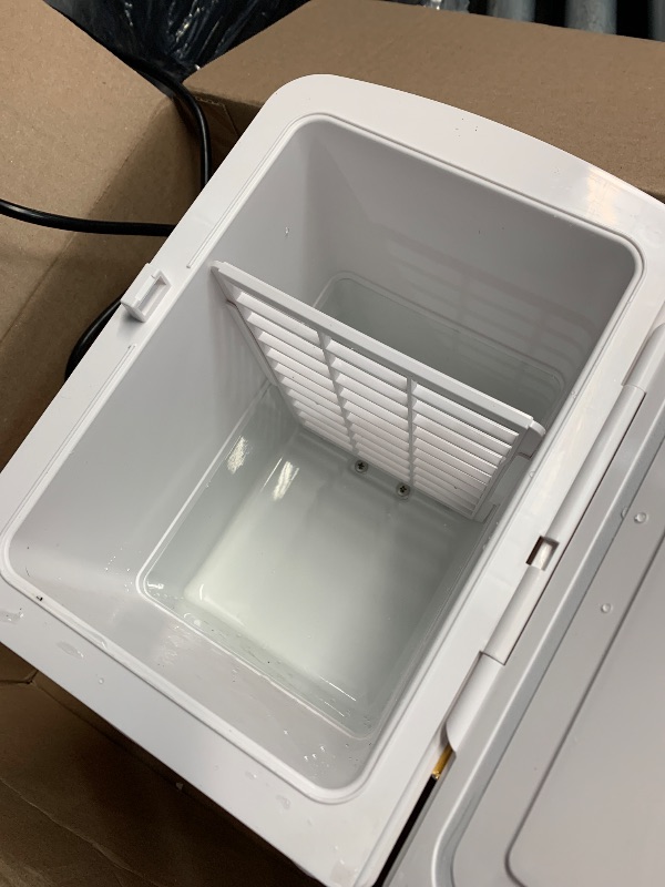 Photo 1 of (used)(see images) Frigidaire Retro Mini Personal Fridge Cooler, Holds up to 9 Cans, Portable for Car, Office, Bedroom, Dorm Room