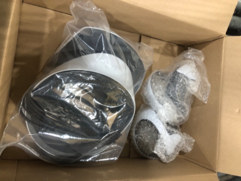 Photo 1 of *** SEE NOTES *** Sony PlayStation VR2 Headset and Controllers - White (Renewed)