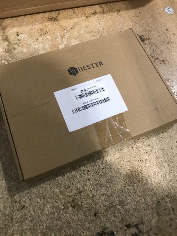 Photo 1 of 100 Pieces Christmas White Snowflake Ornaments Plastic Snowflakes Hanging Craft for Winter Party Christmas Tree Decorations, Assorted Sizes (1,2,3,4,5,6 Inches)