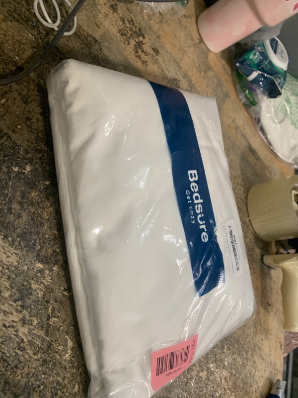 Photo 1 of Bedsure Duvet Cover Queen Size Only - Prewashed Extra Soft All Season Bedding, Includes 1 Duvet Cover 90x90 Inches with Zipper Closure, White, Comforter Not Included
