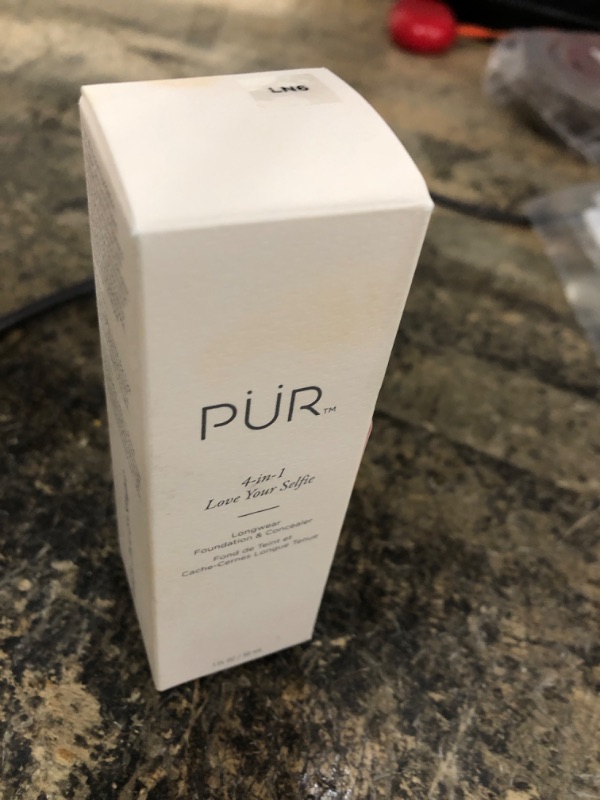 Photo 1 of ***PARTIAL SET /50% USED*** PÜR MINERALS 4-in-1 Love Your Selfie Foundation & Concealer - Longwear Full Coverage Liquid Makeup Foundation with Hydrating Blend for Refined-Looking, Natural Beauty Glow, Skin Texture & Tone