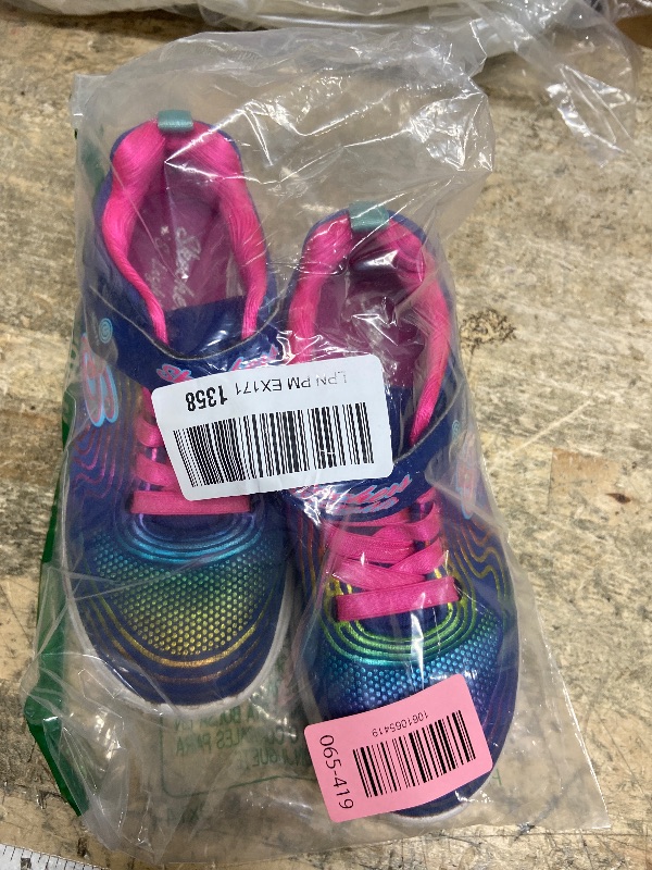 View 2 of *** SHOWS SIGNS OF HEAVY USAGE/DIRTY *** Skechers Kids Wavy Beams Sneaker, Navy/Multi, 1 US Unisex Little Kid