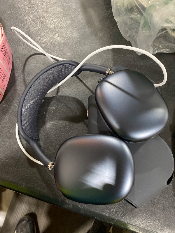 Photo 1 of Apple AirPods Max - Midnight (Renewed)