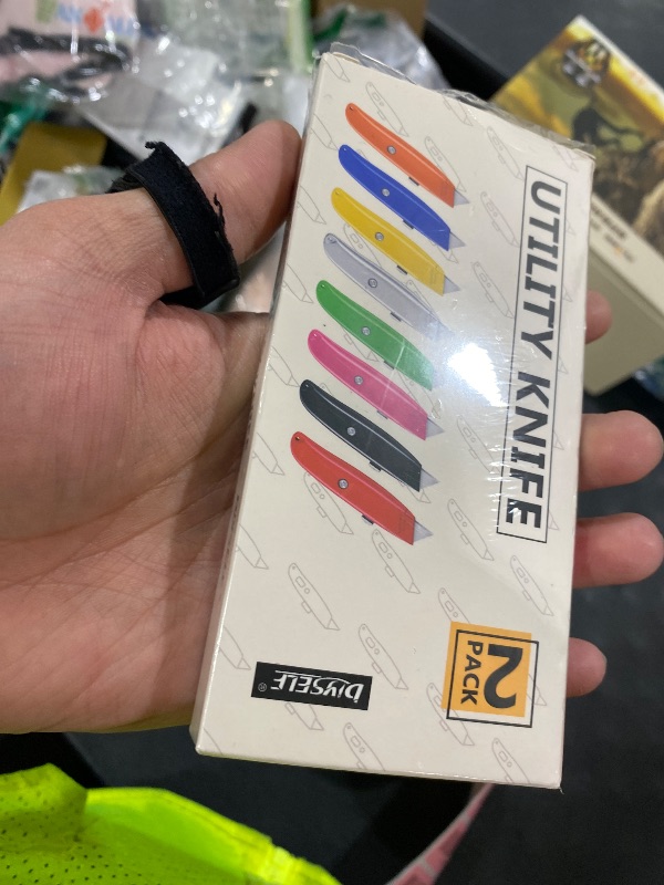 Photo 1 of DIYSELF 2Pack Utility Knife Box Cutter Retractable Razor Blade Heavy Duty Box Cutters Knife PVC Pipe Cutter (Red)