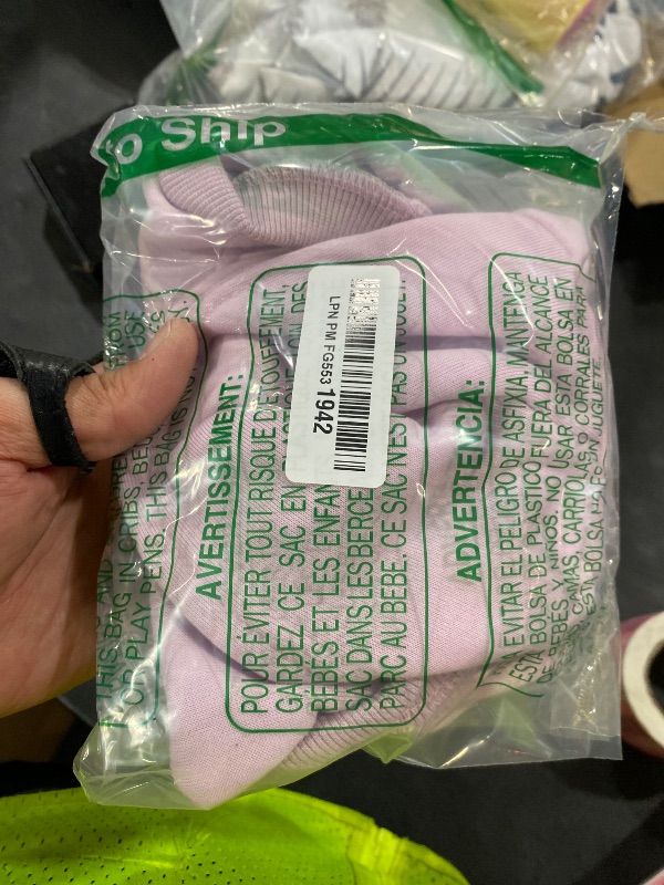 Photo 1 of 1 Pack Dog Hoodie Warm Hood Dog Sweater Cold Weather Small Dogs Sweatshirt Comfort Pet Clothes for Small Medium Dogs with Pockets Cats Chihuahua Clothes for Male Female Girl Boy Sporty Daily Wear