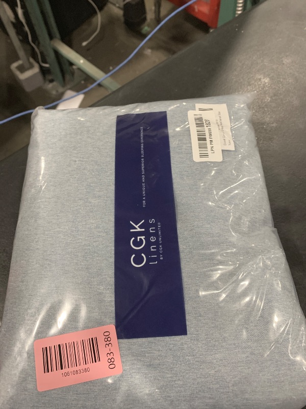 Photo 1 of Duvet Cover Queen Size - Extra Soft Queen Size Duvet Cover - Lightweight, Breathable, Easy Care & Fade Free w/ Zipper Closures & Ties - 90" x 90" Inches - (Heathered Blue) Comforter Not Included