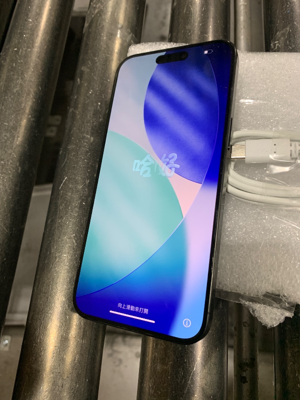 Photo 1 of Apple iPhone 15 Pro Max, 256GB, Black Titanium - Unlocked (Renewed)