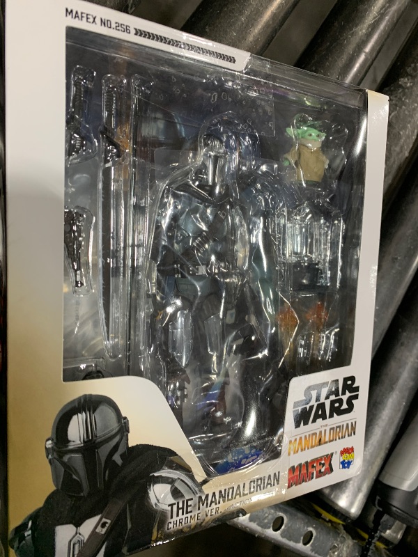 Photo 1 of MAFEX No. 256 THE MANDALORIAN CHROME Ver. Total Height: Approx. 6.3 inches (160 mm), Painted Action Figure