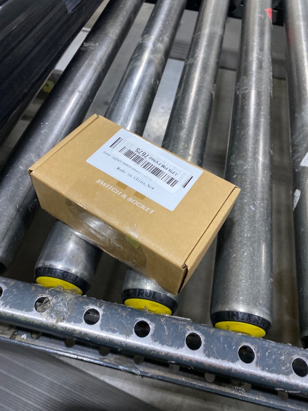 Photo 1 of LOUYSGEN Zigbee Smart Switch 118X72X34MM,Need Zigbee Hub and Neutral Wire,2.4GHz WiFi,Touch Light Switch Glass Panel,Work with Tuya Google Home and Alexa,Black 1 Gang