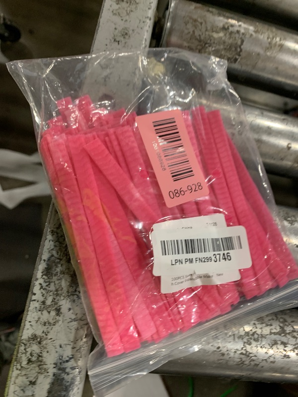 Photo 1 of "100PCS Sweet Pink Makeup Brush Mesh Cover Expandable Makeup Brush Protector Cosmetic Tools for Brush, Tassels"