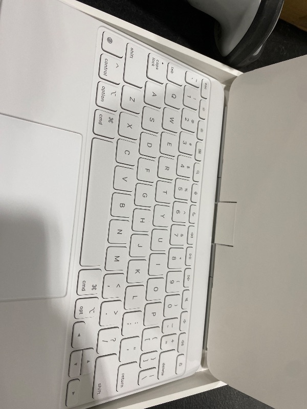 Photo 1 of Apple Magic Keyboard: Keyboard and Case for iPad Air 11-inch (M2 and M3) and iPad Air (4th and 5th Generation), US English — White