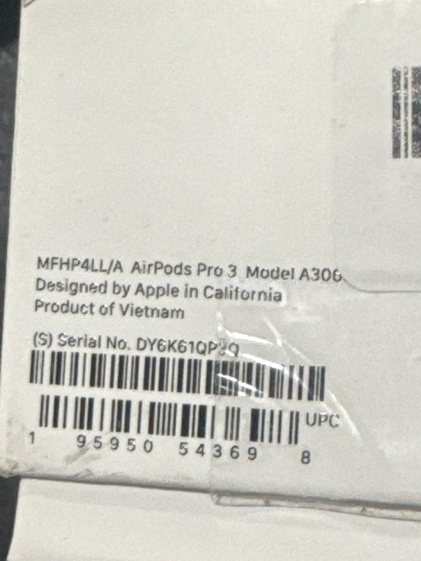 Photo 1 of Apple AirPods