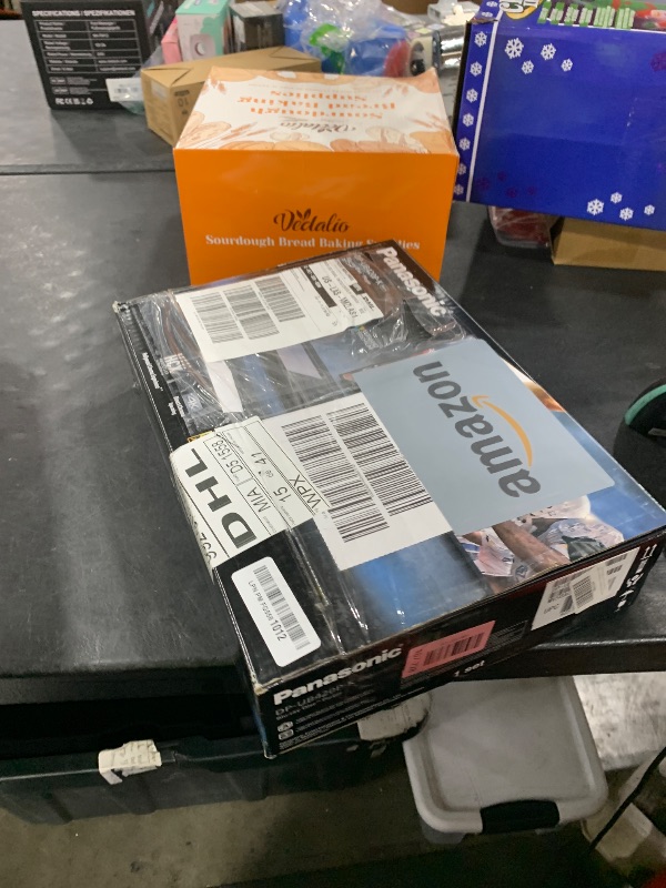 Photo 1 of PANASONIC UB420P 4K UltraHD HDMI Multi System Blu Ray Disc DVD Player A B C Region 1 2 3 4 5 6 DVD - 6 Feet HDMI Cable