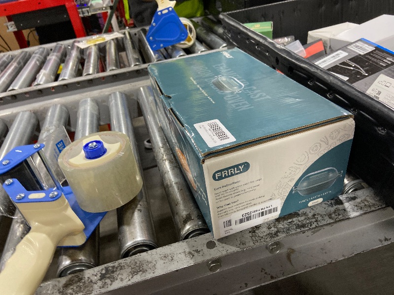 Photo 1 of *DAMAGED** FRRLY Enameled Cast Iron Dutch Oven for Sourdough Bread Baking,9 x 5-4/5 Inch Oval Cast Iron Bread Pan with Lid,Dutch Oven for Homemade Sourdough Baking,2.8QT Meatloaf Pan,Oven Safe