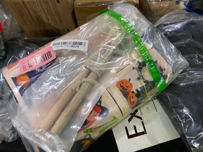 Photo 1 of *INCOMPLETE** HOWAF Fabric Halloween Advent Calendar (Countdown to Halloween), 31 Days Mystery Happy Halloween Countdown Calendar with 31 Pockets for Halloween Party Holiday Home Wall Decoration