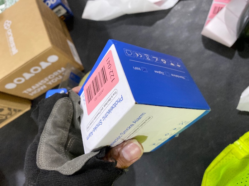 Photo 1 of 1 Pack Interconnected Smart Smoke Detector Smoke Alarm Bluetooth Real-Time App Alerts, Wi-Fi Smoke Detector Fire Detectors for Home Connectivity & 10-Year Battery Life & Multi-User Binding